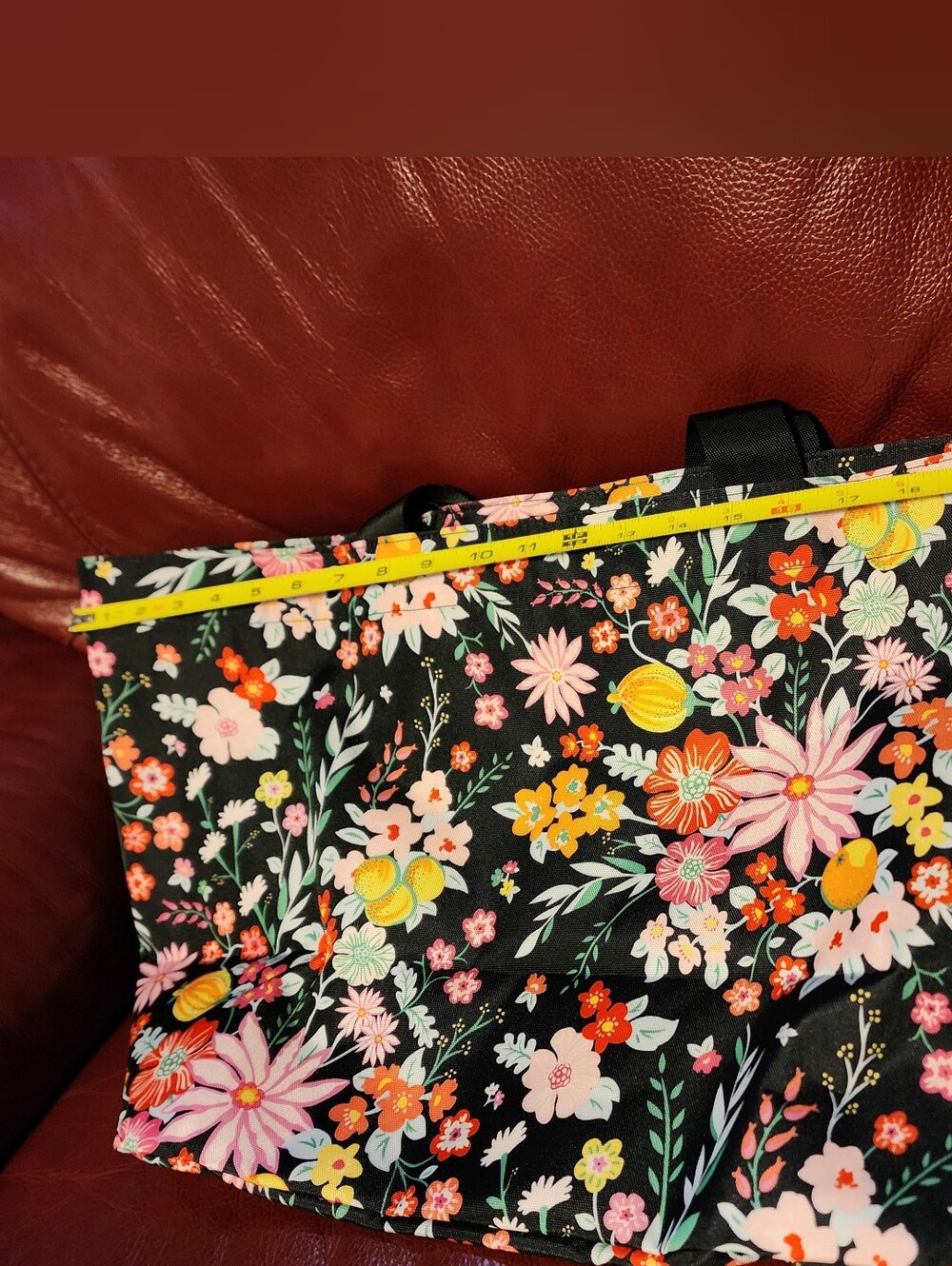 Vera Bradley Lighten Up Large Family Tote NWT - Picture 2 of 11